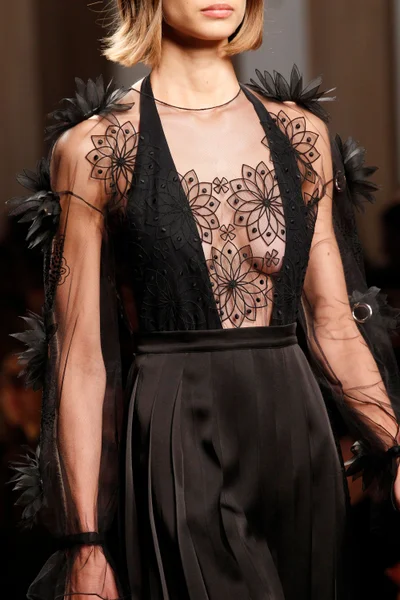 Look 70